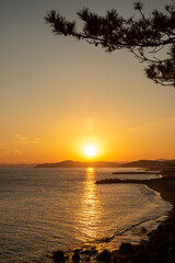 高知県桂浜の龍王宮から眺める美しい夕暮れの風景