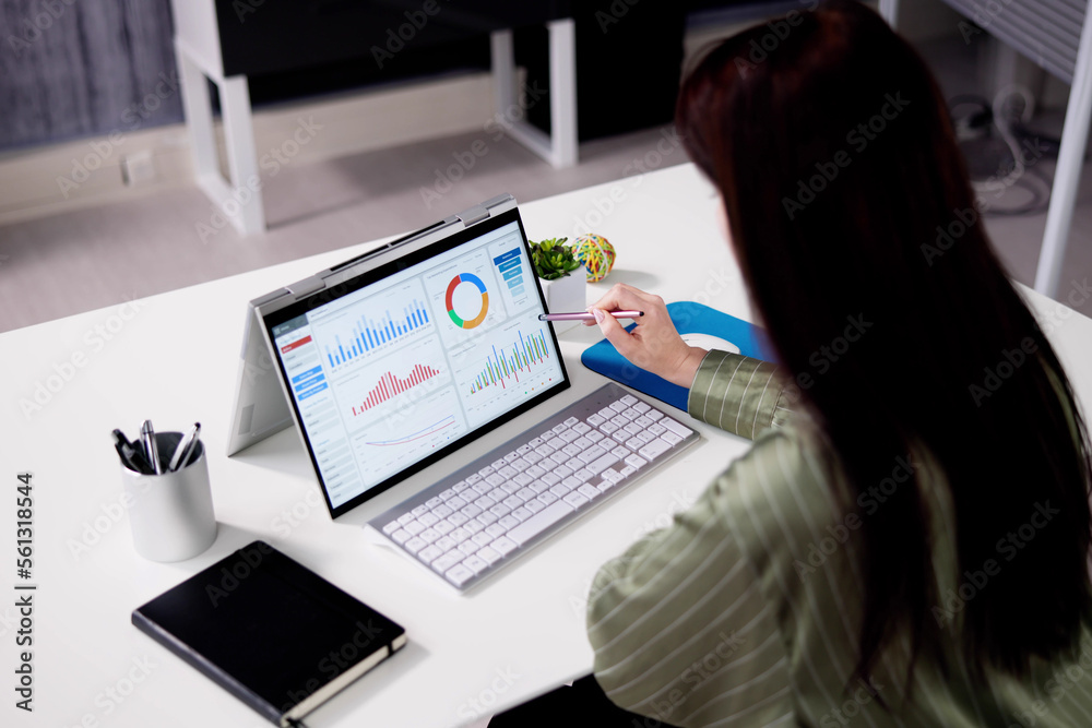 Aufkleber Analyzing Data Graph And Dashboard