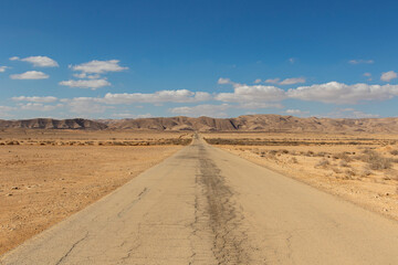 Fototapeta na wymiar a road in Arava desert