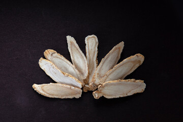 Dry American ginseng Panax quinquefolius chips