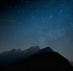 Starry night with a nice view of the mountains