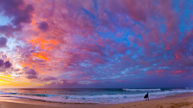 Romantic sky at sunset at Ehukai Beach Park, Oahu, Hawaii, USA