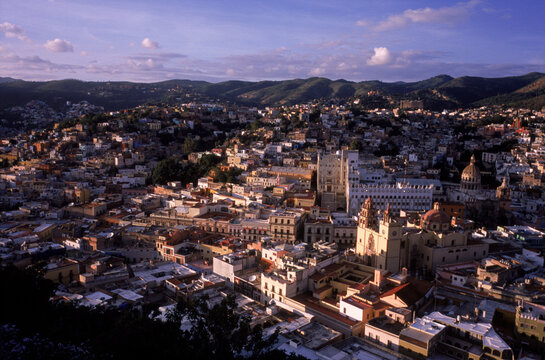 The streets of the picturesqe town Guanajuato.