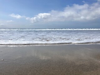 Beautiful scenery from the west coast. Oceans, skylines, and night scenes are all magnificent.