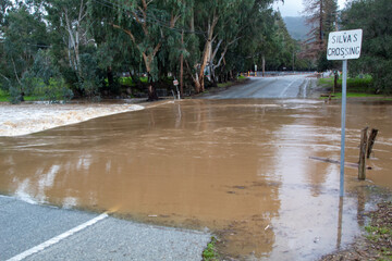 Obraz na płótnie Canvas Road closed do to flooding in Gilroy CA