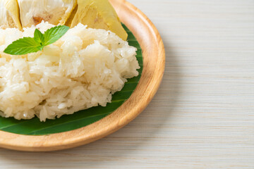 Durian sticky rice on plate