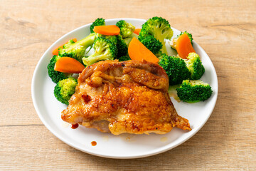chicken steak with broccoli and carrot
