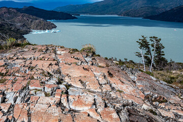 氷河が磨いた岩