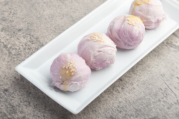 Chinese pastry with taro paste