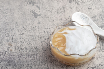 Vermicelli in Coconut Milk (Thai Dessert) - Kanom Pa Grim Kai Tao