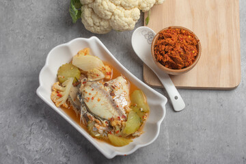 Gaeng Som Southern Thai Spicy Sour Yellow Curry Fish with Mixed Vegetables