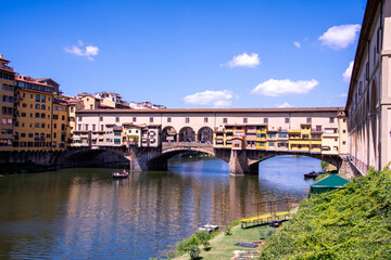 Obraz premium Ponte Vecchio over Arno river in Florence, Italy