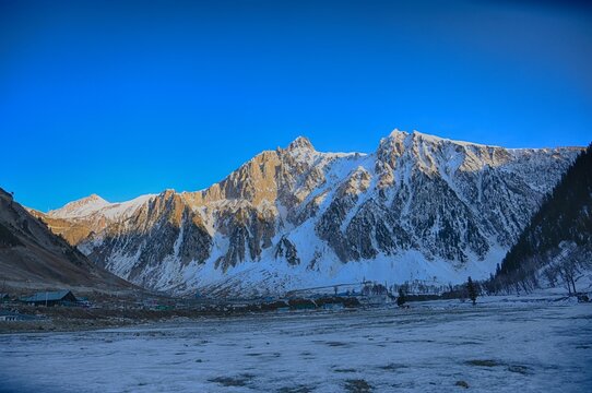 HDR Image of Snow filled mountains at sonmarg's mini zero point 