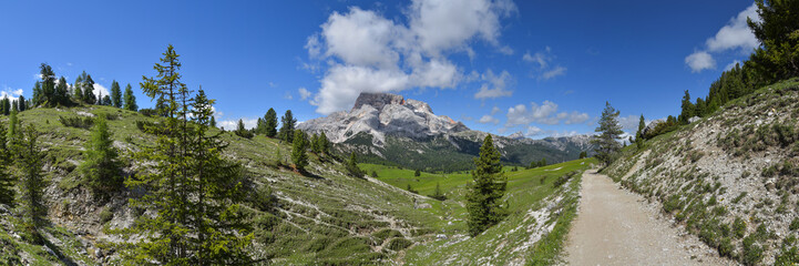 Landschaft in den Dolomiten - Plätzwiese mit Hohe Gaisl © Henry Czauderna