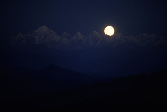Himalayan moonrise