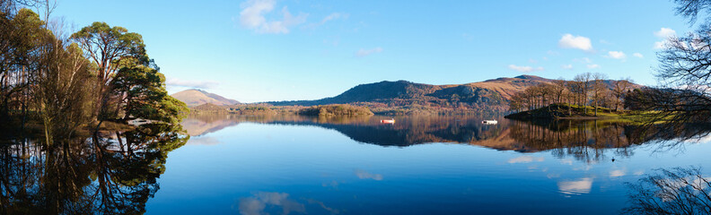 Fototapeta na wymiar Panoramic view on Derwentwater lake in Cumbria, England