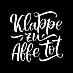 Hand drawn motivation lettering quote in German - Let is end this. Inspiration slogan for greeting card, print and poster design.