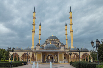 Fototapeta na wymiar Akhmad Kadyrov Mosque officially known as The Heart of Chechnya in Grozny