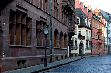 Franziskanerstraße in der Altstadt von Freiburg