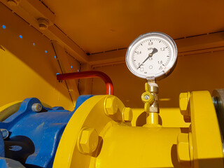 Pressure on the gas gauge at zero