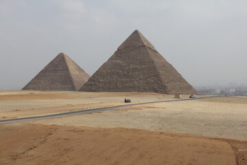 Fototapeta na wymiar The pyramids of the Giza Plateau, Cairo, Egypt