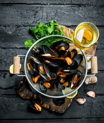 Fresh seafood clams with white wine and parsley.