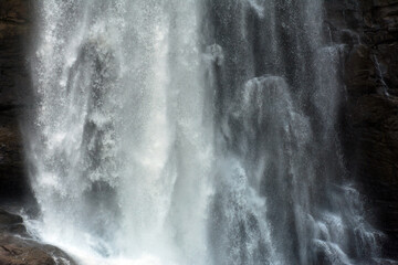 Fototapeta na wymiar Athirappalli waterfalls