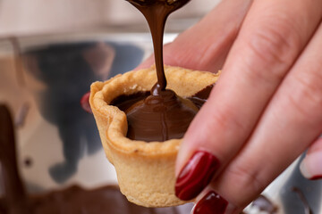 チョレートを作る手元　chocolate