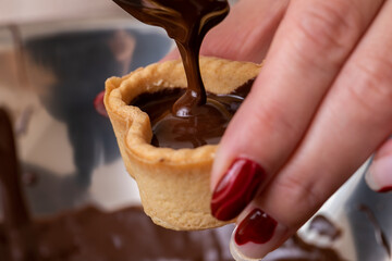 チョレートを作る手元　chocolate