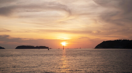 Fototapeta na wymiar Bright beautiful sunrise or sunset at sea.