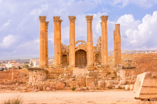 Jerash, Jordan Temple of Artemis in the ancient Roman city of Gerasa, preset-day Jarash