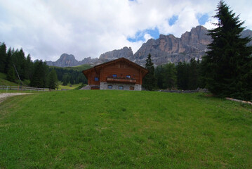 vista dolomiti dalla malga di Frommeralm