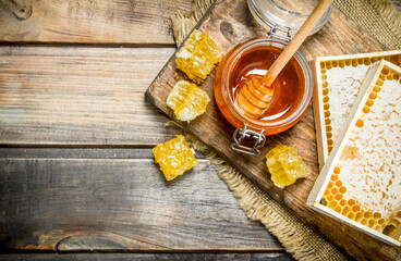 Different types of honey.