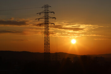 Zachód słońca i energetyka