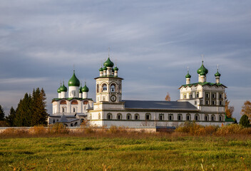 Fototapeta na wymiar Vyazhishchi Monastery