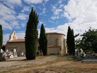 Fototapeta na wymiar Eglise de Mourens (Lot et Garonne