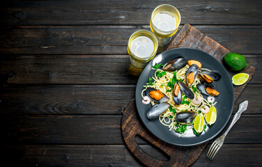 Mediterranean food. Seafood spaghetti with clams and white wine.