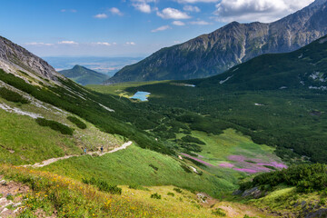 Fototapeta na wymiar Dolina Białych Stawów - Tatry Słowacja