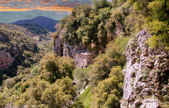 Palaiomonastiro -Agios Nikolaos (1550) Historical monastery in the Kapsali Gorge, 3 km outside Valtesiniko village,. It is built in a cave on the rock and is dedicated to Agios Nikolaos and Ascension.