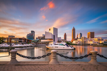 Obraz premium Cleveland, Ohio, USA Downtown City Skyline and Harbor