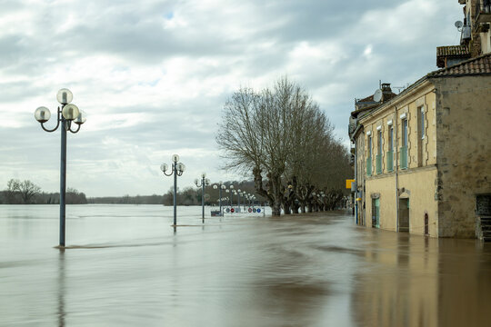 Inondation, d&eacute;bordement de la Garonne en Gironde