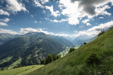 Fototapeta na wymiar summer landscape in the tyrolese mountains.
