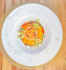 Camarones con salsa - Risotto