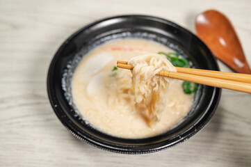 麺をすくった豆腐にゅうめん