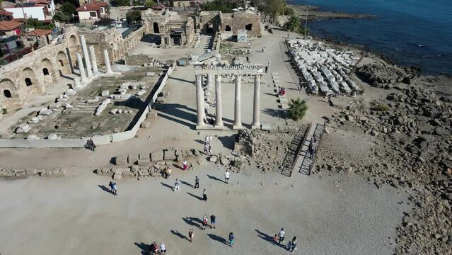 Side. Old antique city. Temple of Apollon. Turkey.