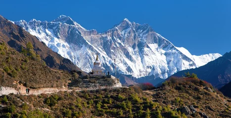 Papier Peint photo Lhotse Stupa near Namche Bazar and Mount Everest Lhotse Nuptse