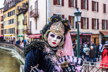 Fototapeta na wymiar Disguised person - Annecy Venetian Carnival 2013