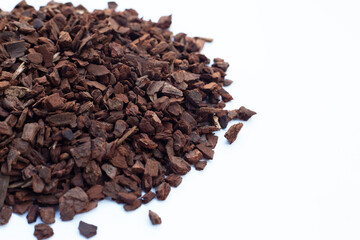 Pine bark is an ingredient for cultivation. Beneficial to the soil and plants.