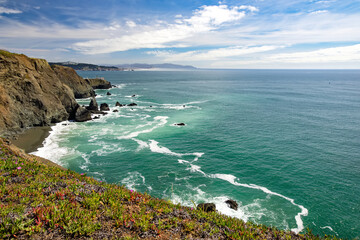 Fototapeta na wymiar View of the Pacific Ocean at Point Bonita, California