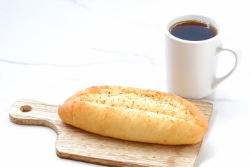 ガーリックが香ばしいガーリックフランスとコーヒー